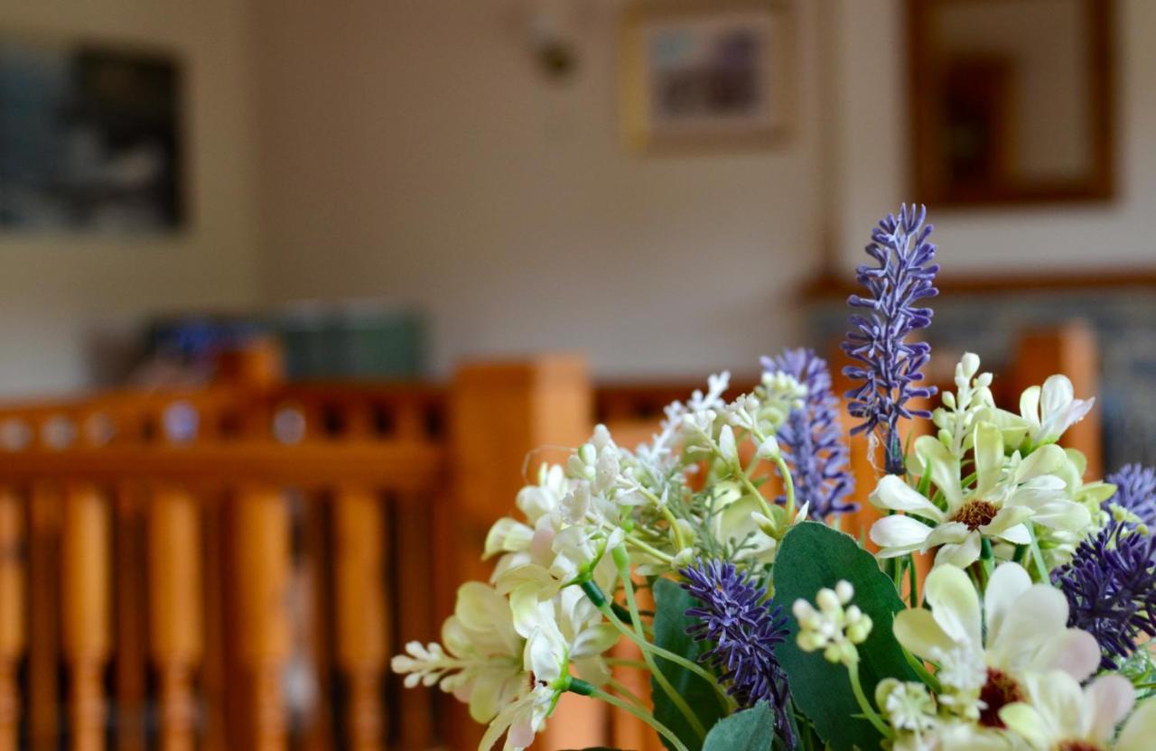 The Nineteenth, Oakridge St Mellion, Free Golf/Spa Bagian luar foto