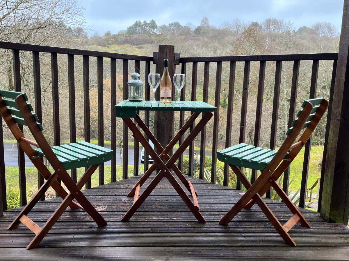 The Nineteenth, Oakridge St Mellion, Free Golf/Spa Bagian luar foto