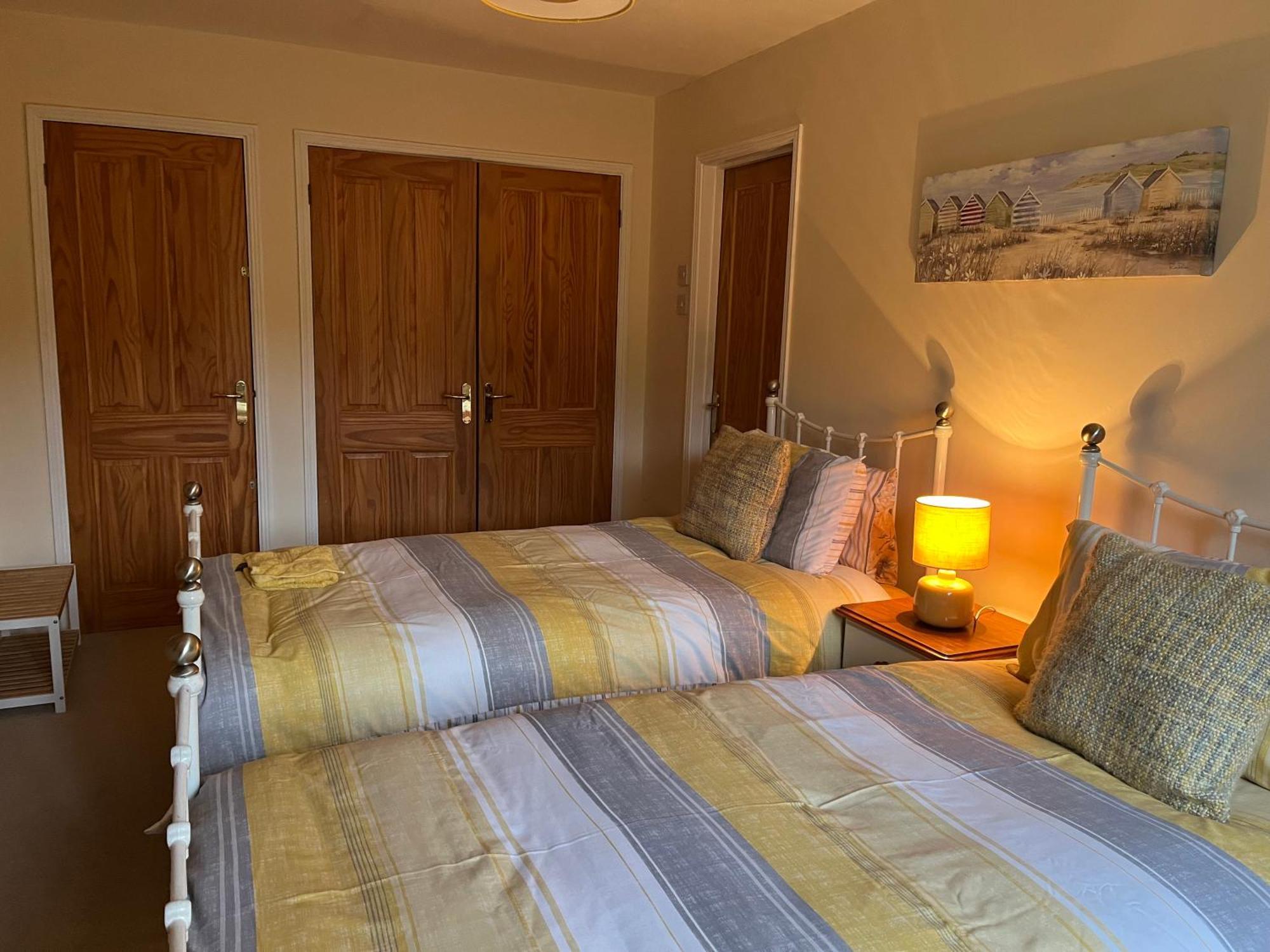 The Nineteenth, Oakridge St Mellion, Free Golf/Spa Bagian luar foto